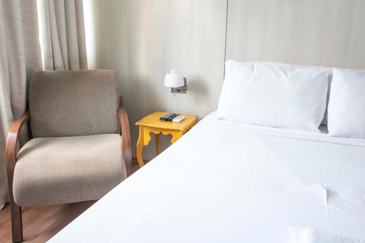 Hotel Santiago Centro Терезополис Экстерьер фото